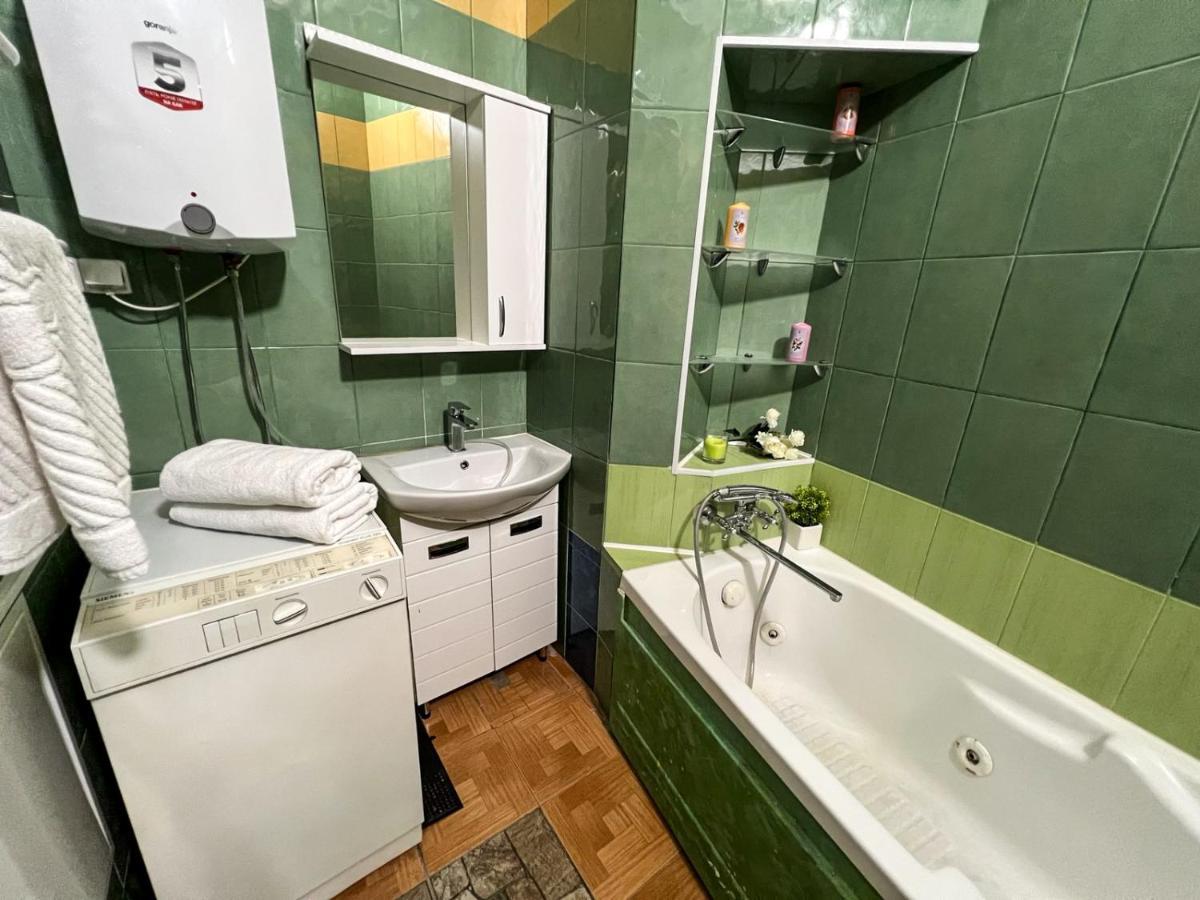 Apartment In The Historic Center キエフ エクステリア 写真