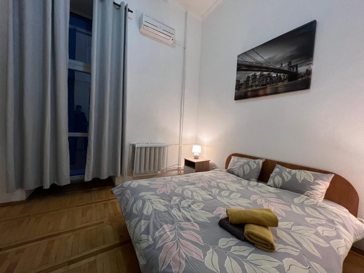 Apartment In The Historic Center キエフ エクステリア 写真